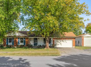 501 Revolutionary Rd, Louisville, KY 40214