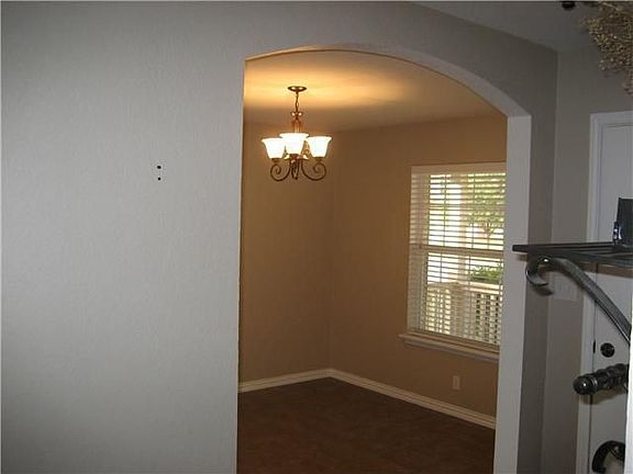 3rd image of 729 Annika Way