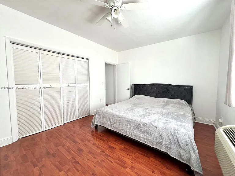 450 77th St #6 — Photo 12