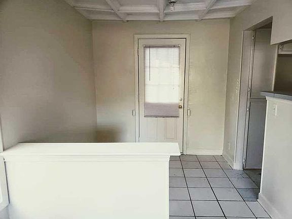 5th image of 4287 Owen Ave