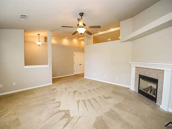 3rd image of 1375 Donita Dr