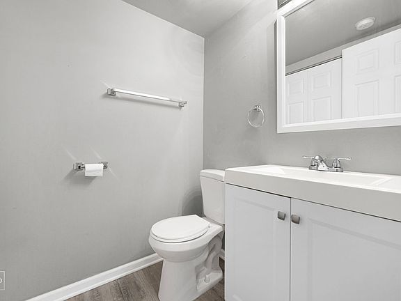 5th image of 287 Chrisman Dr