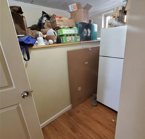 518 Lawrence St — Photo 36