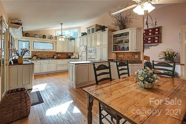 201 Covewood Trl — Photo 11
