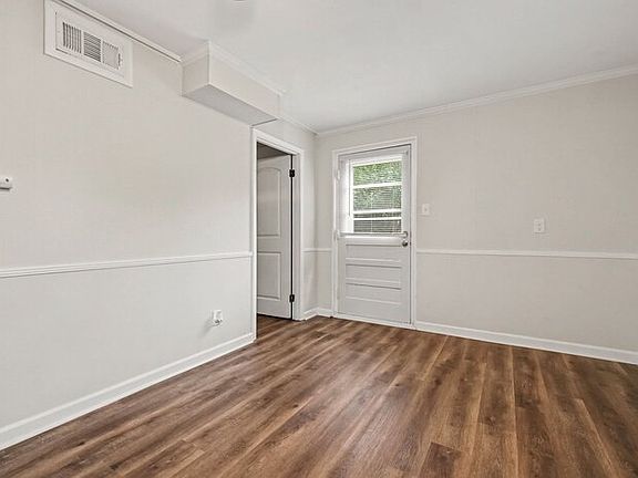5th image of 3676 Castle Rock Way #B