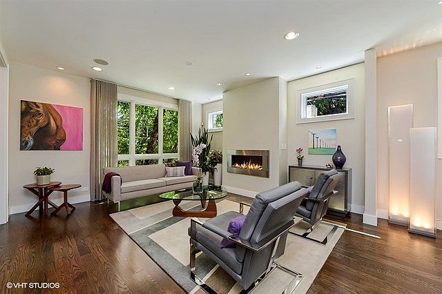 1st image of 3414 N Hoyne Ave