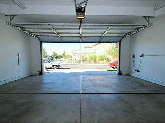 2nd image of 8037 Sweet Clover Ct