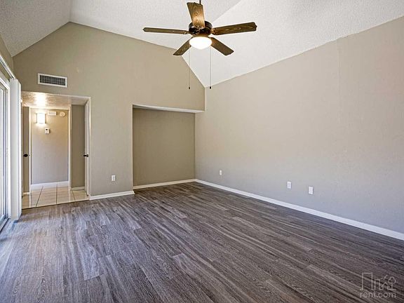 4th image of 3000 Augusta Dr APT D