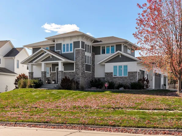 2762 NW 166th Ct, Clive, IA 50325