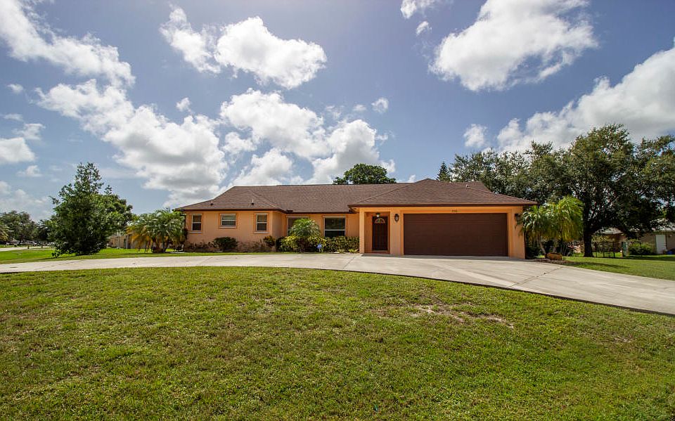 1st image of 226 SE Verada Ave