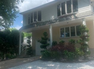 73 Remsen St #A, Staten Island, NY 10304