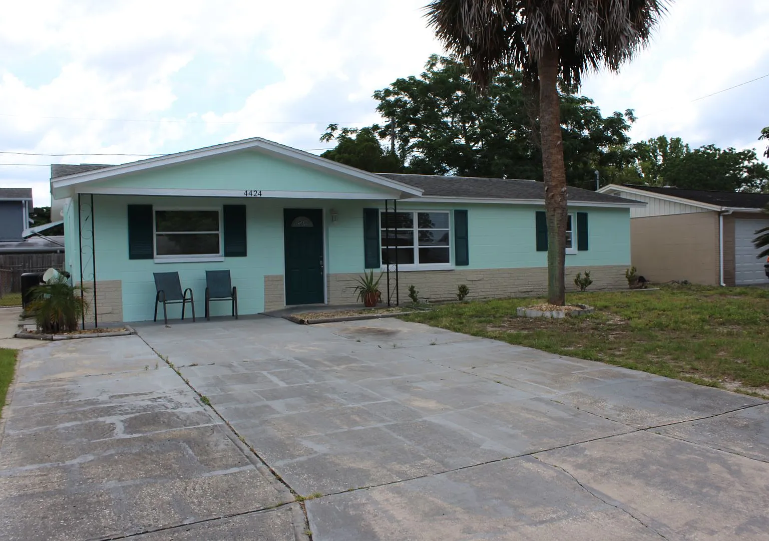 2 Bedroom 1 Bath Utilities included — Photo 1