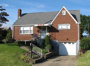 210 Sunset Dr, White Oak, PA 15131