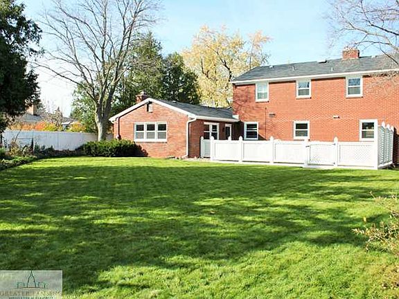 2nd image of 4335 Mar Moor Dr