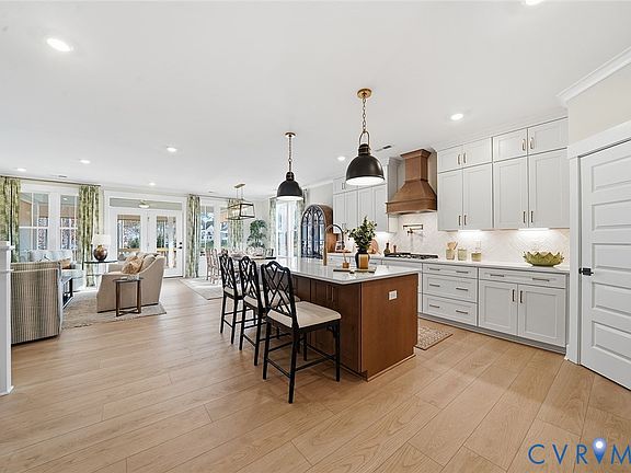 2nd image of 19000 Palisades Rdg