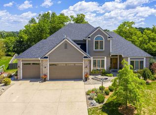 14306 Shore Oaks Cv, Fort Wayne, IN 46814