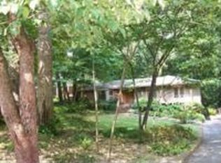 1427 E Crestwood Dr, Memphis, TN 38119