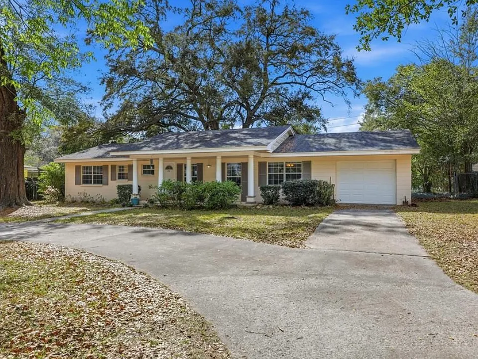 812 NW 36th Ter