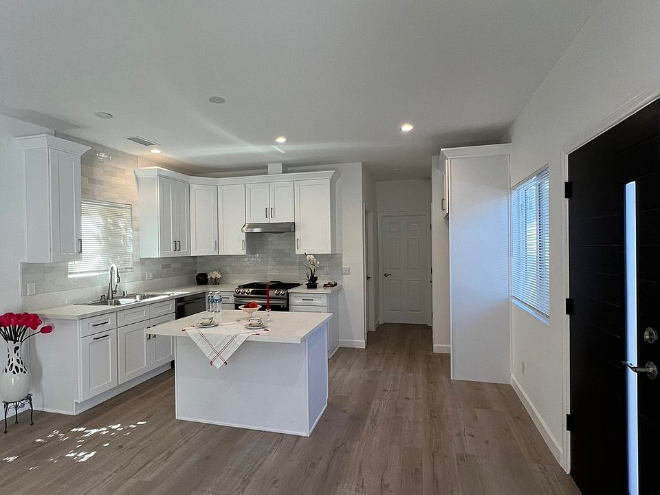 livingroom and open kitchen