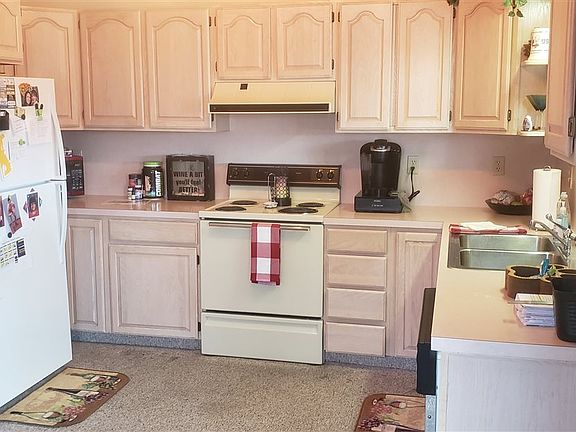 2nd image of 201 Condit Ct
