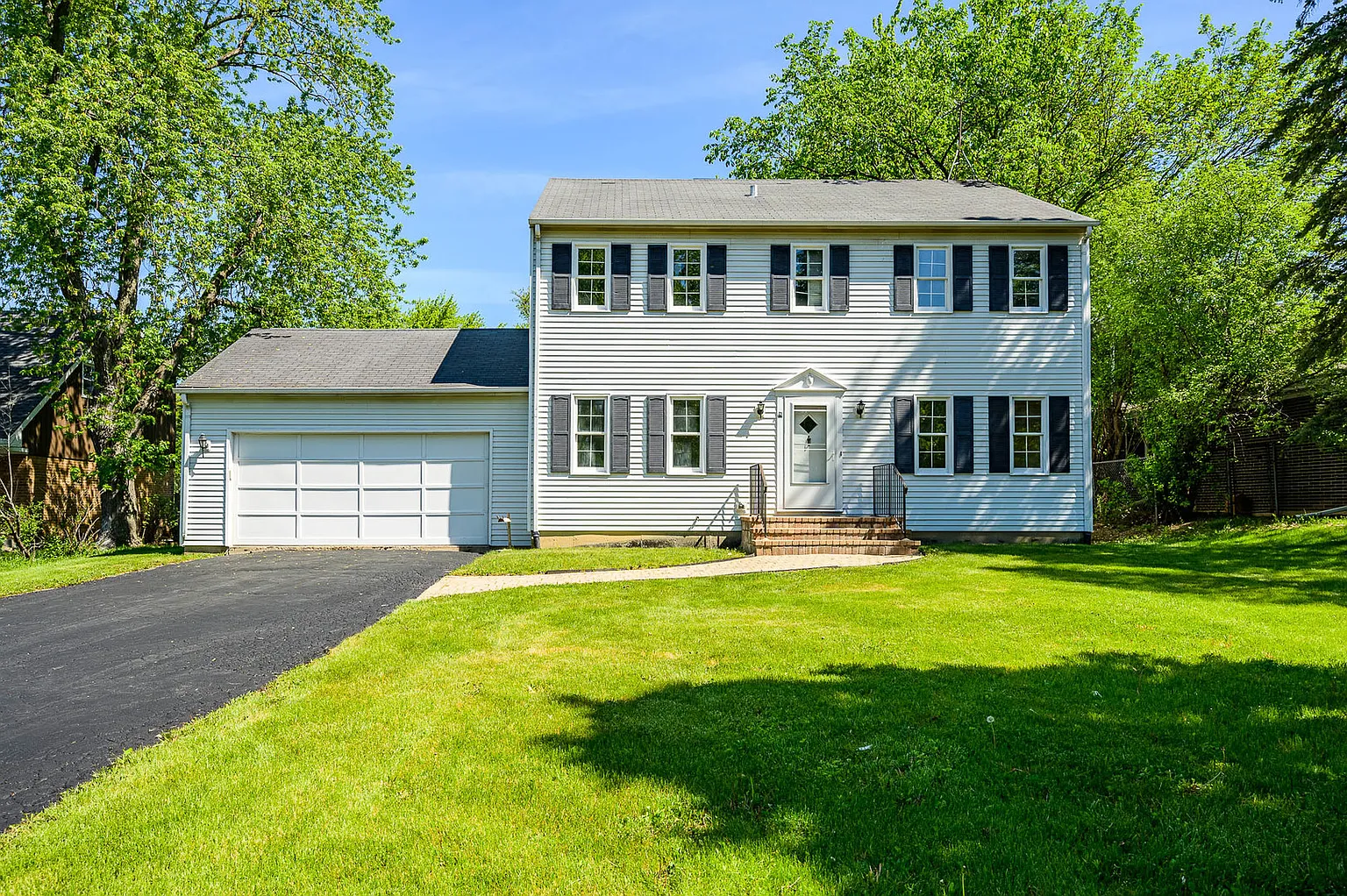 70 Niles Ave photo 1