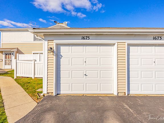 4th image of 1675 Cornell Dr