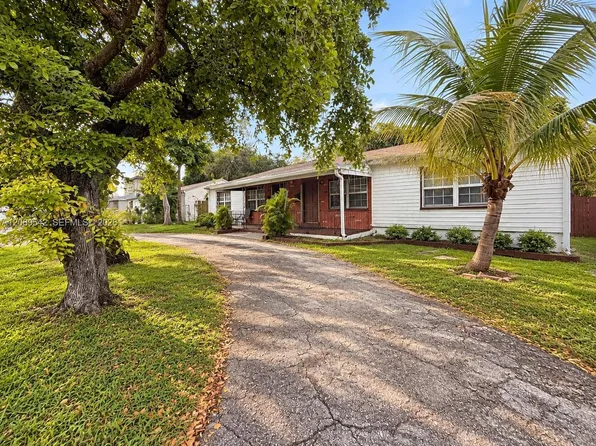 1526 NE 135th St, Miami, FL