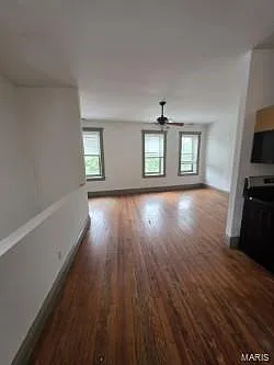 2 bed, 1000 sqft, $975 — Photo 3