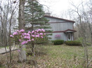 1827 223rd St, Libertyville, IA 52567
