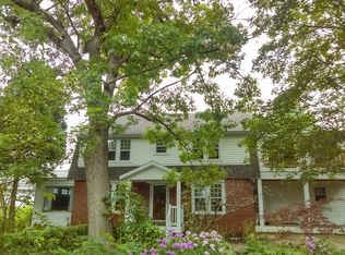 411 S Lakeshore Dr, Fontana, WI 53125