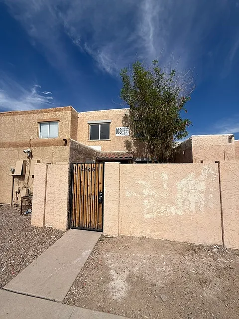 4045 S 44th Way