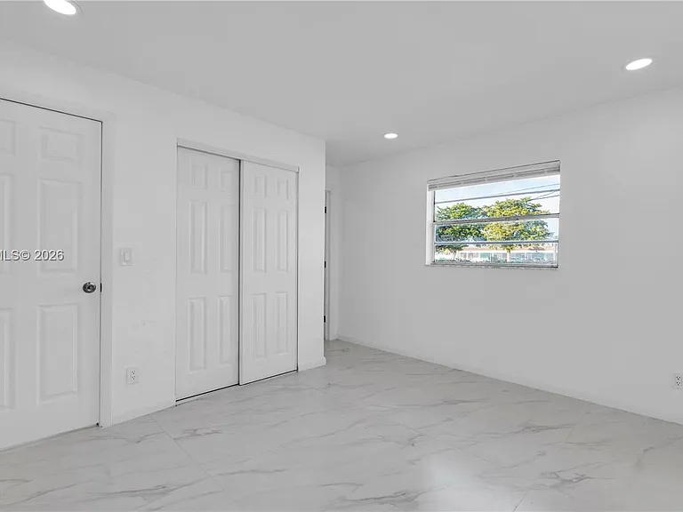 4285 SW 48th Ct — Photo 11