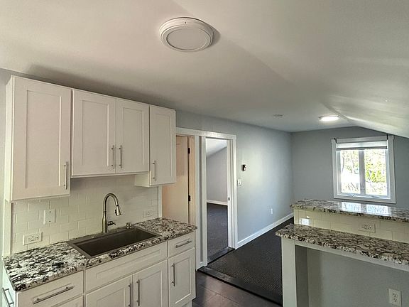 5th image of 206 Hillcrest Ave