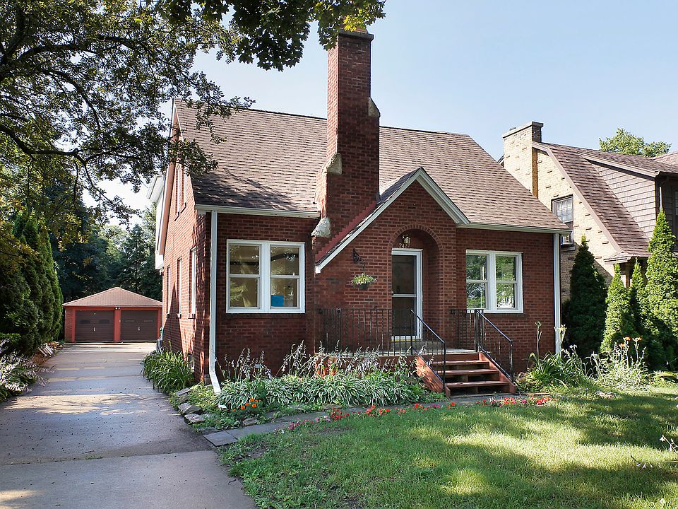 1st image of 2427 Birchwood Ln