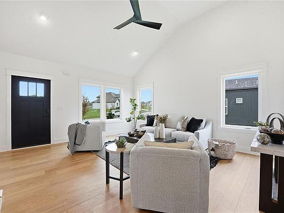 5th image of 8411 NW 90th St
