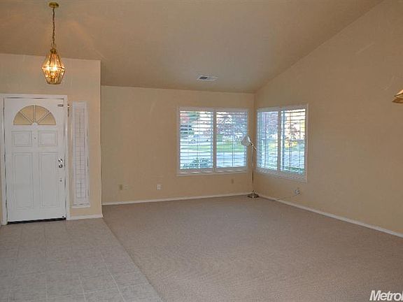 3rd image of 3200 Black Eagle Dr