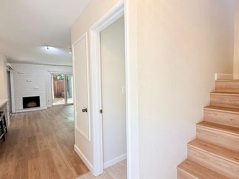 1065 San Ramon Valley Blvd — Photo 4