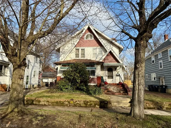 1375 Curtis St, Akron, OH 44301