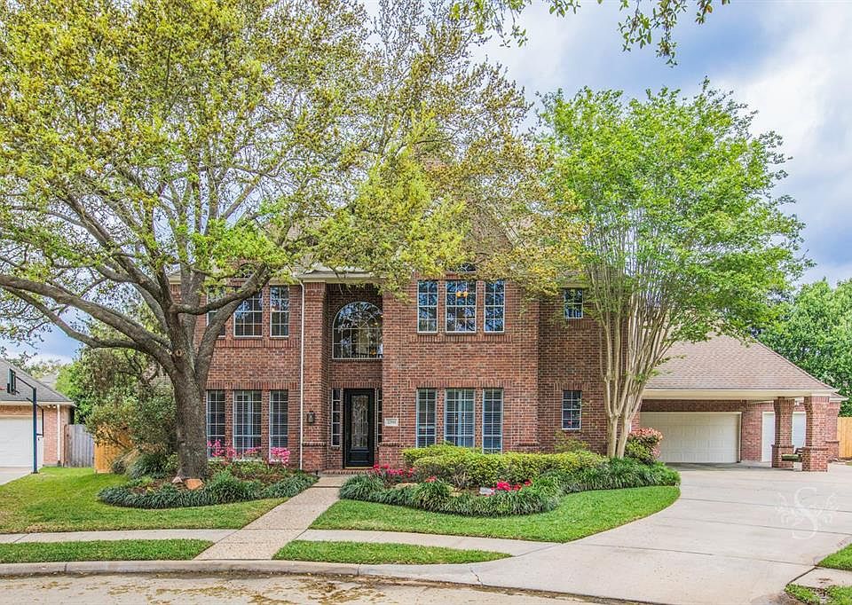 1st image of 22910 Winding Shore Ct