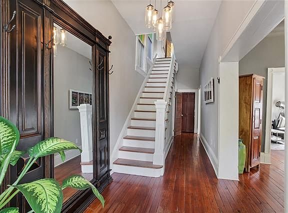 3rd image of 4127 Fontainebleau Dr