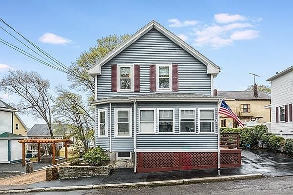 1st image of 7 Devereaux St