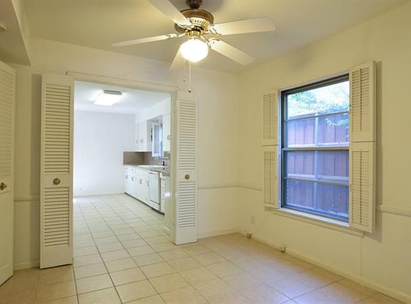 2nd image of 4213 University Blvd