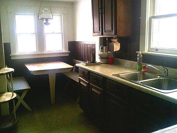 3rd image of 58 Ashton Pl