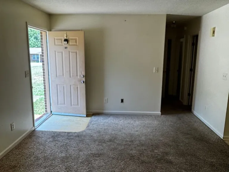 100 Red Rock Dr — Photo 6