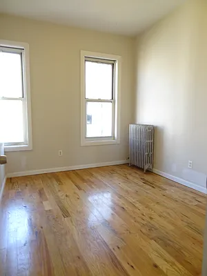 Rented by Miron Realty Group | media 9