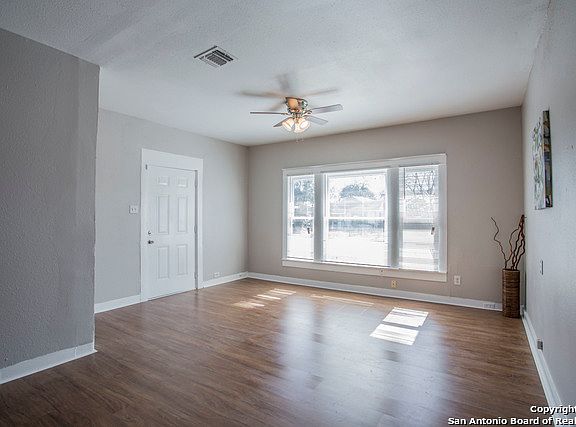 5th image of 311 Hammond Ave
