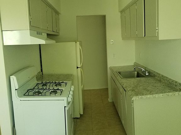 3rd image of 23 Bay Ter #3A