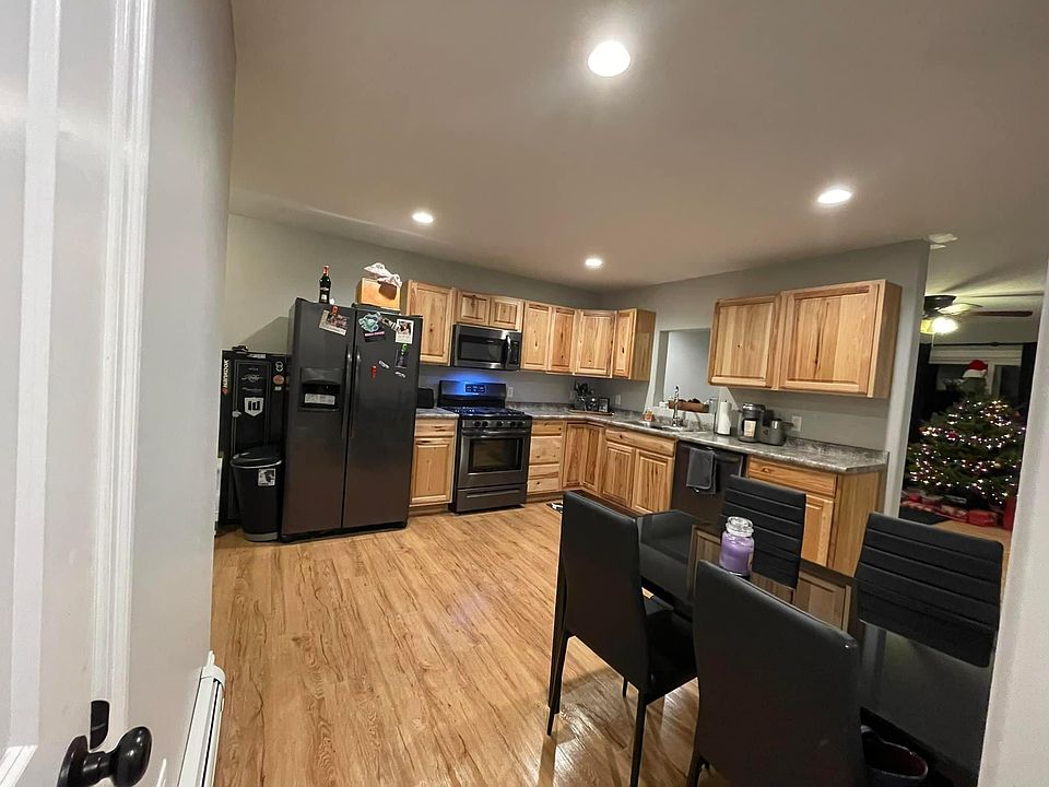 2nd image of 35 Alley Dr #35