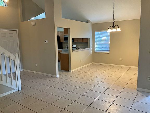3rd image of 1531 Weaver Dr