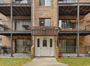 1917 W Granville Ave APT 301, Chicago, IL 60660